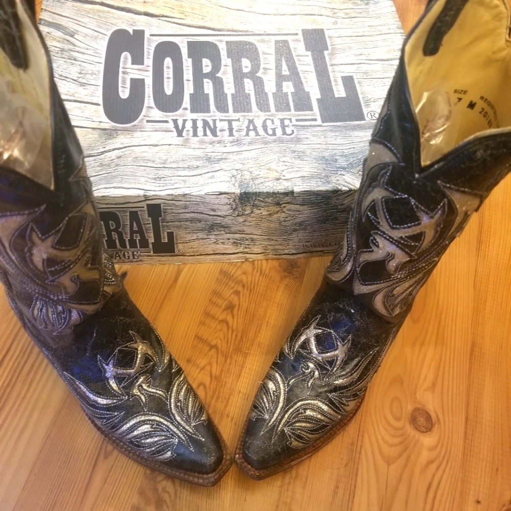 Corral cowgirl boots